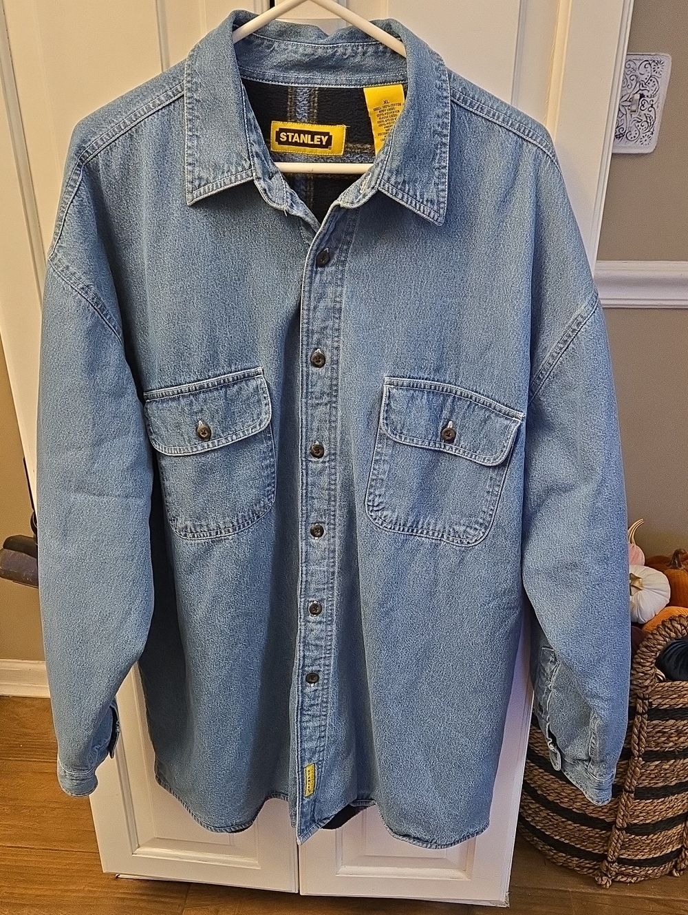 Stanley Light Blue Denim Shirt Jacket Fleece Lined In Navy Plaid size XL EUC